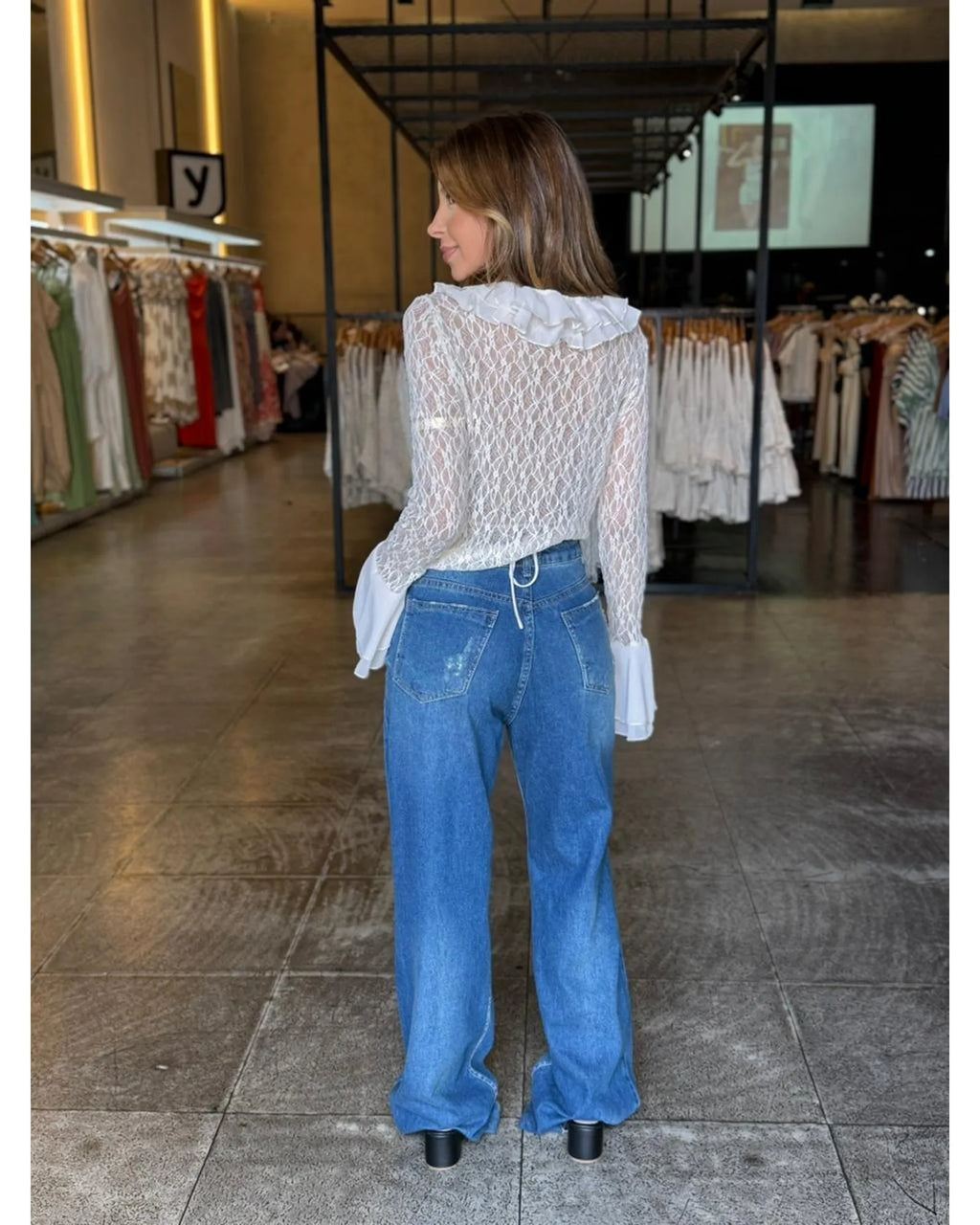 Bata Renda Detalhe Babado