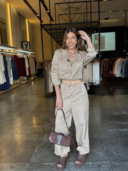 Conjunto Jaqueta Curta e Calça Jogger