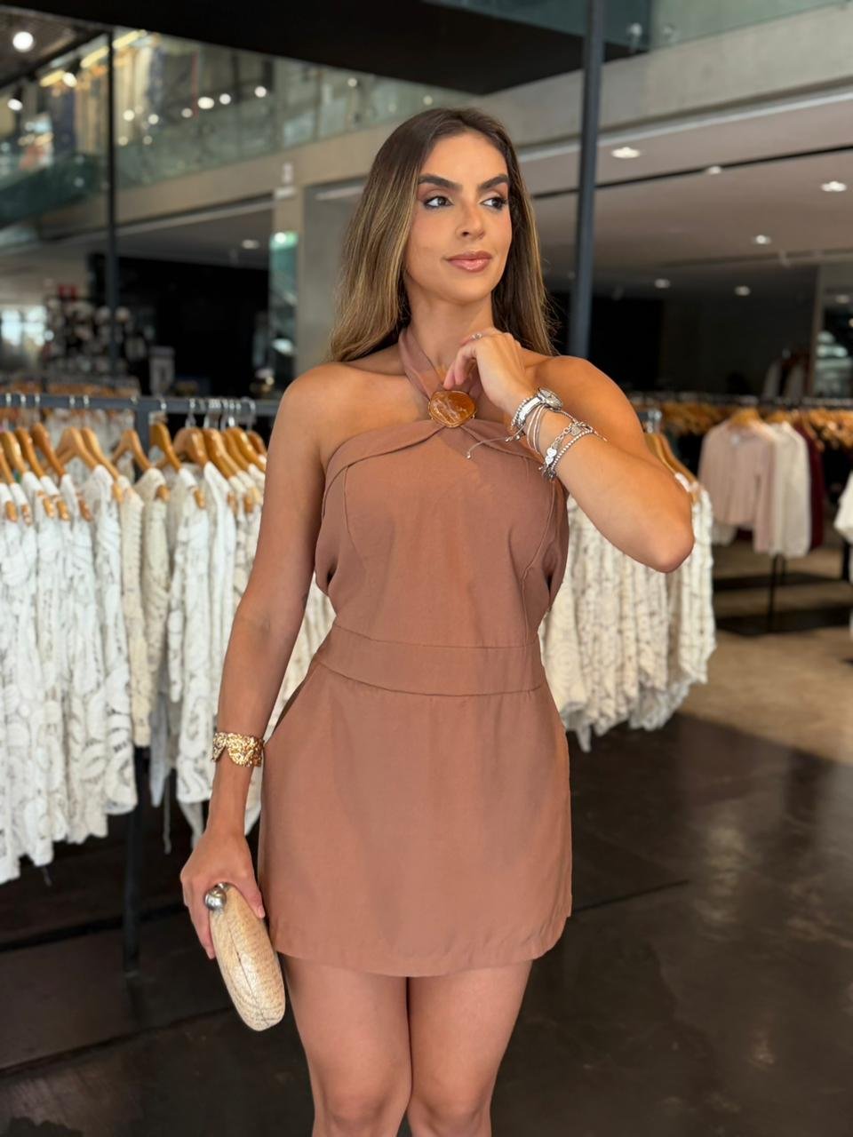 Macaquinho Curto Fashion - Marrom