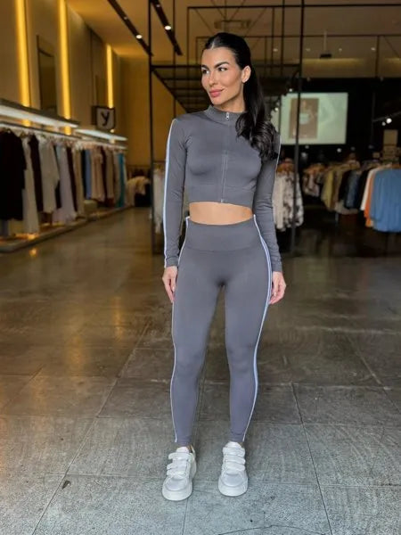 Conjunto Fitness Cropped Manga Longa e Calça Listras