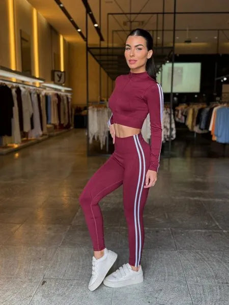 Conjunto Fitness Cropped Manga Longa e Calça Listras