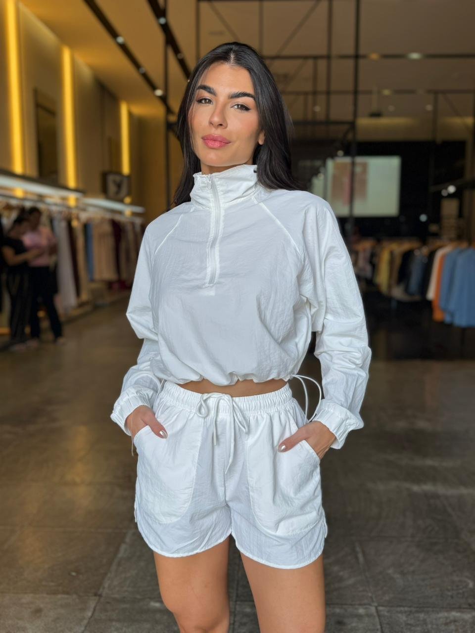 Conjunto Fitness Short e Corta Vento - Branco