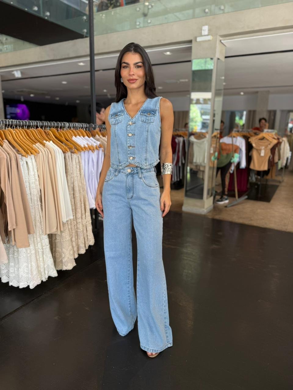 Conjunto Jeans Calça Wide Leg e Colete - Jeans Claro