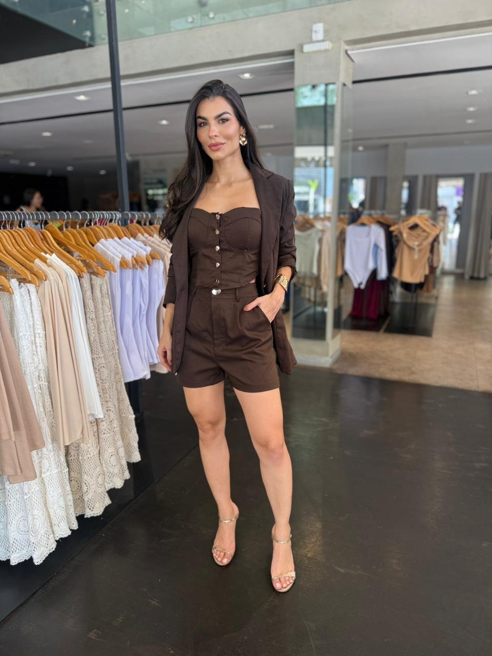 Conjunto Três Peças Blazer Short Alfaiataria Café