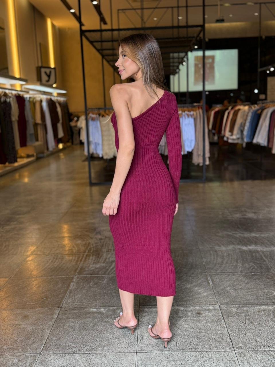 Vestido Modal Midi Um Ombro Só Manga Longa