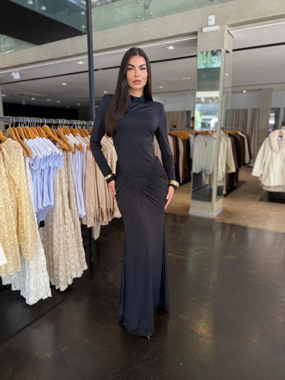 Vestido Longo Manga Longa Decote Costas - Preto