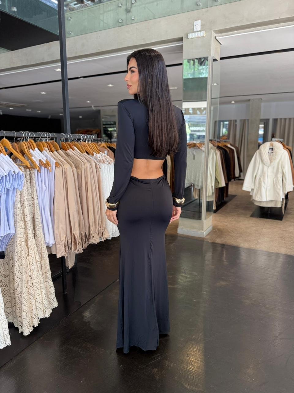 Vestido Longo Manga Longa Decote Costas