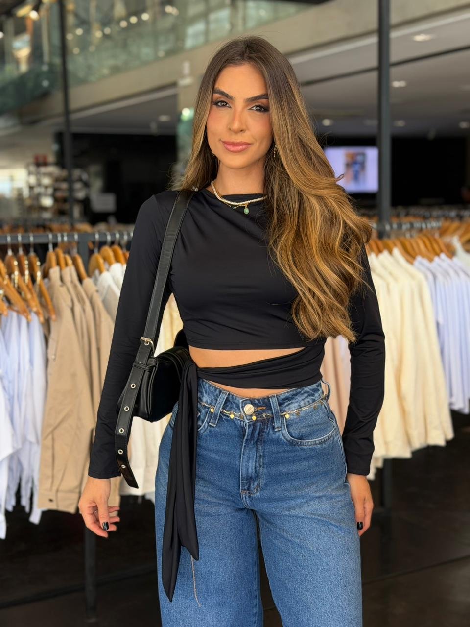 Blusa Luxo Detalhe Amarração - Preto